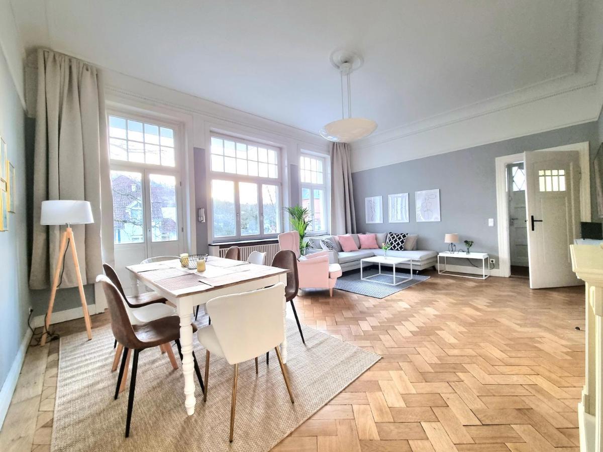 Charysma - Jugendstil Trifft Moderne, Schlafzimmer Mit Smart-Tv, Tischfussball, Darts, Parkplatz Hamelin Extérieur photo