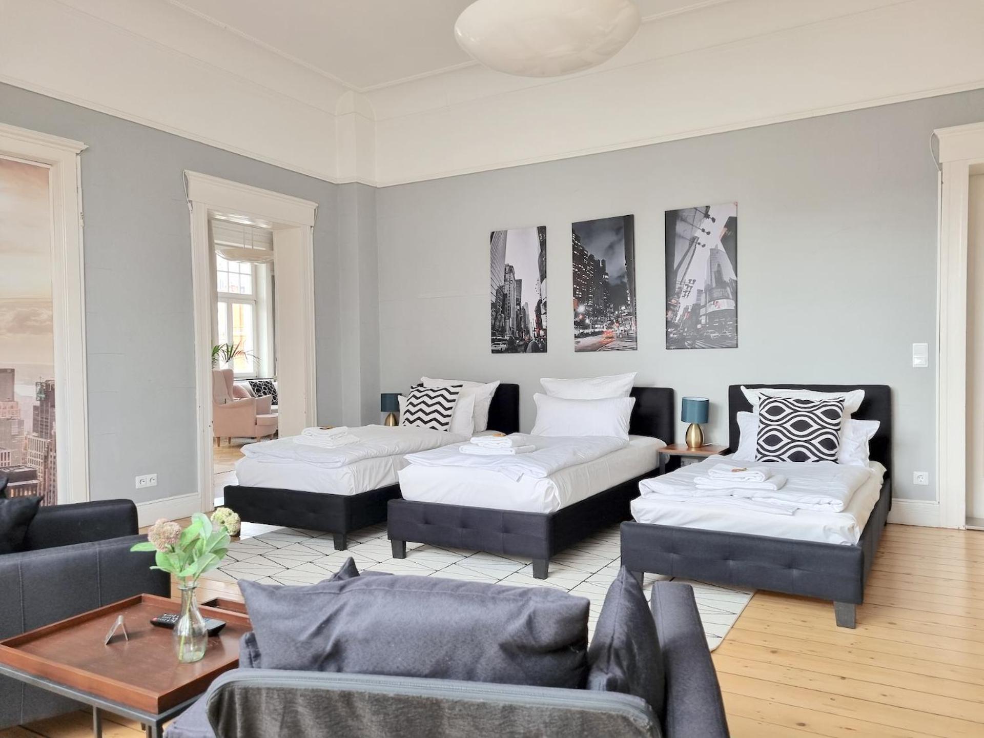 Charysma - Jugendstil Trifft Moderne, Schlafzimmer Mit Smart-Tv, Tischfussball, Darts, Parkplatz Hamelin Extérieur photo