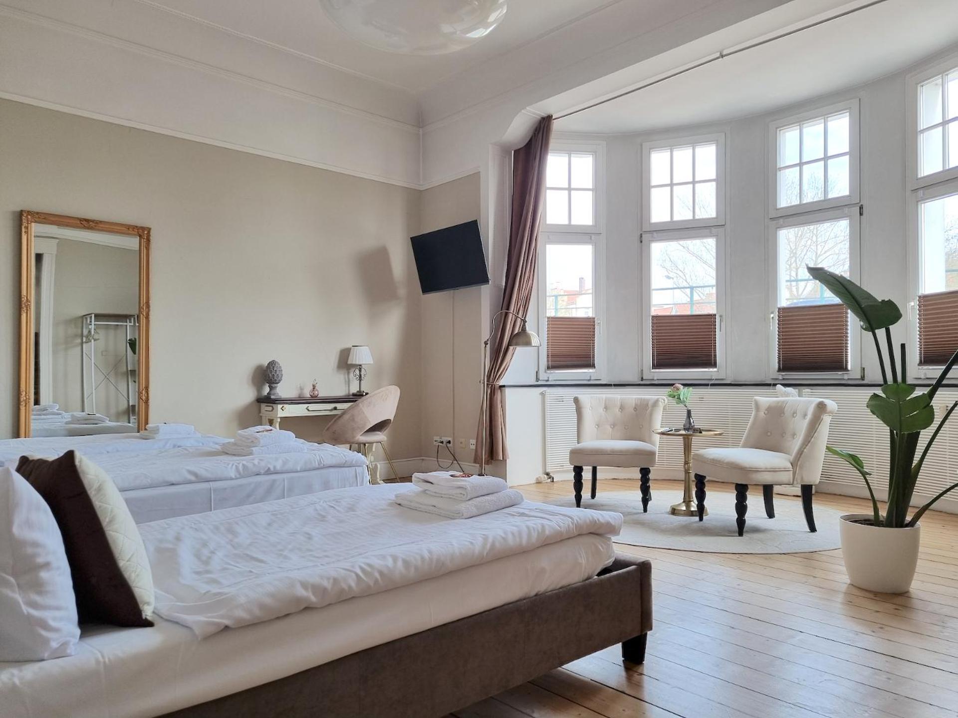 Charysma - Jugendstil Trifft Moderne, Schlafzimmer Mit Smart-Tv, Tischfussball, Darts, Parkplatz Hamelin Extérieur photo